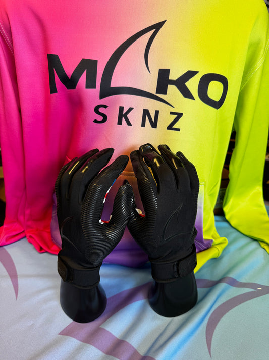 MAKO Shark Bite Receiver Glove - ONYX BLACK