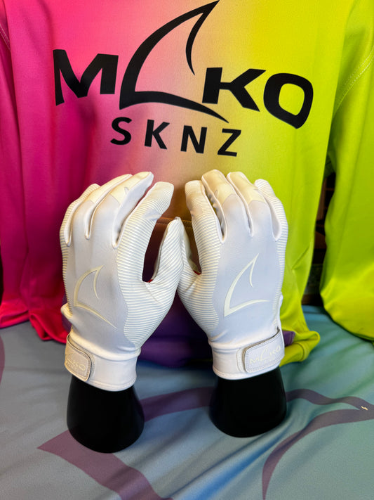 MAKO Shark Bite Receiver Glove - ARCTIC WHITE